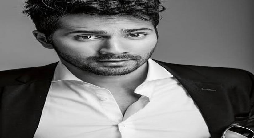 Varun Dhawan goes black and white in new post(Photo:Instagram)