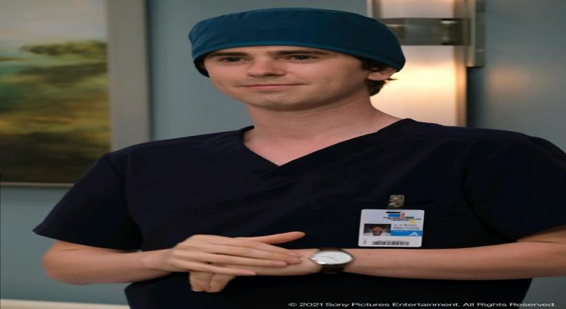Freddie Highmore says playing a doctor in 'Good Doctor' is an opportunity to pay tribute.