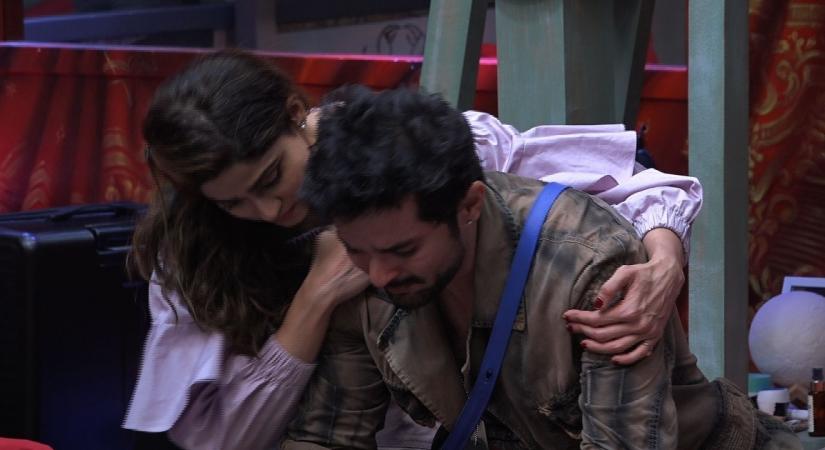 Raqesh Bapat breaks down in 'Bigg Boss OTT' house.
