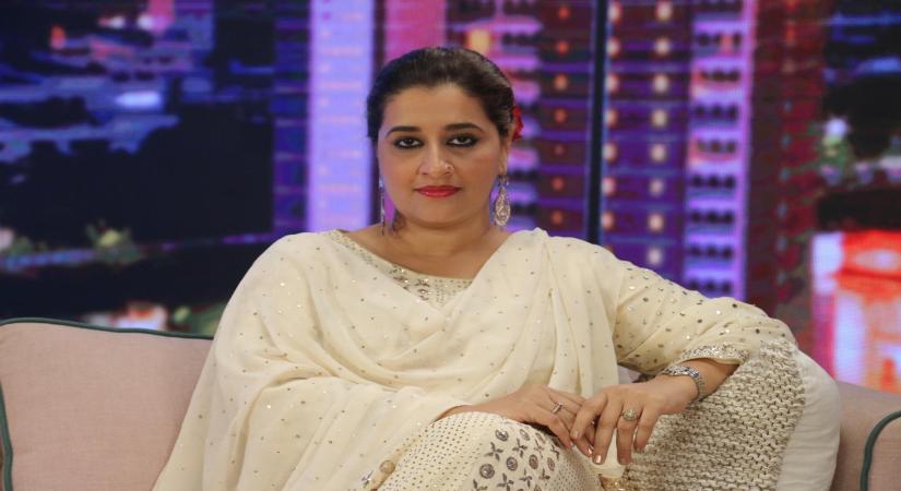 KAUSAR MUNIR