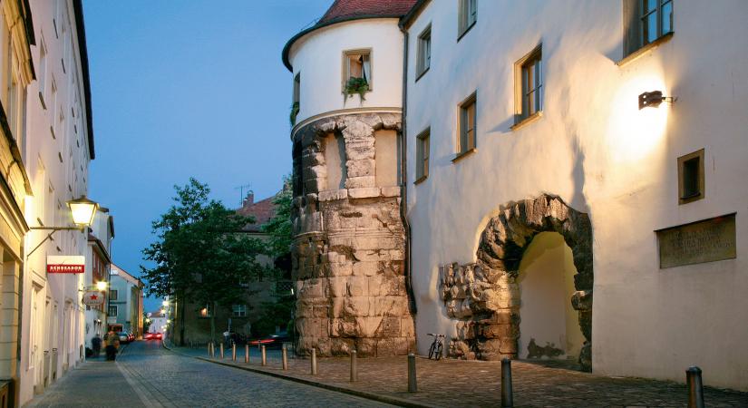 Porta Praetoria - Regensburg Tourismus GmbH