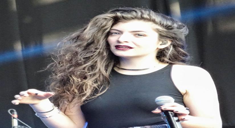 Lorde 'gripped by angst' every night of 'Melodrama' tour