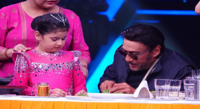 Jackie Shroff surprises 'Super Dancer' contestant by cooking 'bhindi' for her