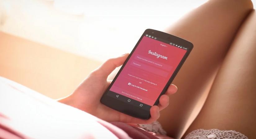 Teens aren't as lonely in lockdown if interacting positively onlin