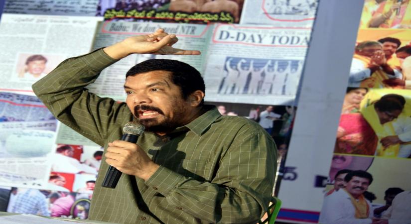 Unidentified men pelt stones on actor Posani's house