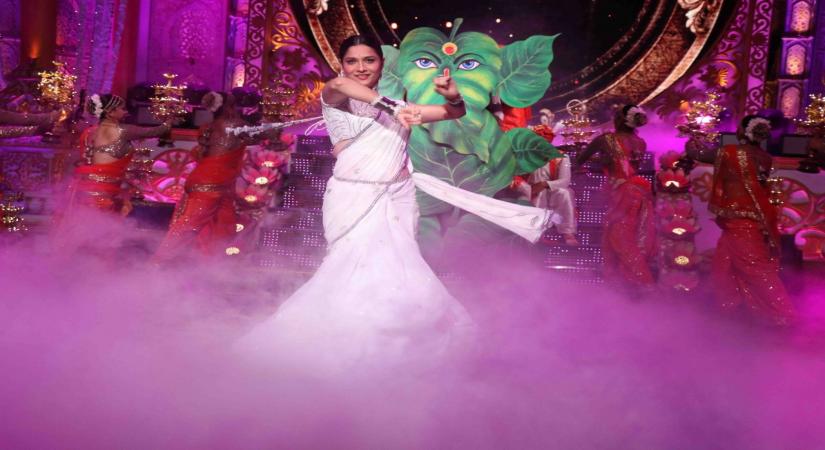 On Ankita Lokhande performing for a Zee TV show.