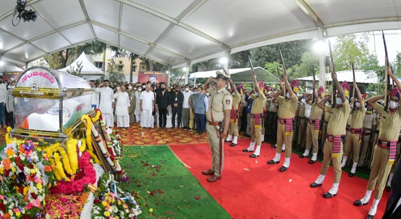 K'taka CM Bommai bids affectionate goodbye to Puneeth.