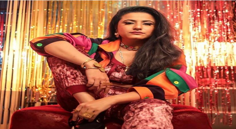 Singer Raashi Sood recounts how it was to work with Sonakshi for 'Mil Mahiya'.