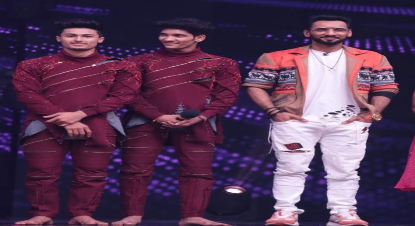 Punit Pathak decides to pay off contestant's loans on 'Dance+ 6'.