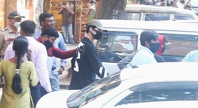 All eyes on Mumbai special court, suspense over bail or jail for Aryan
