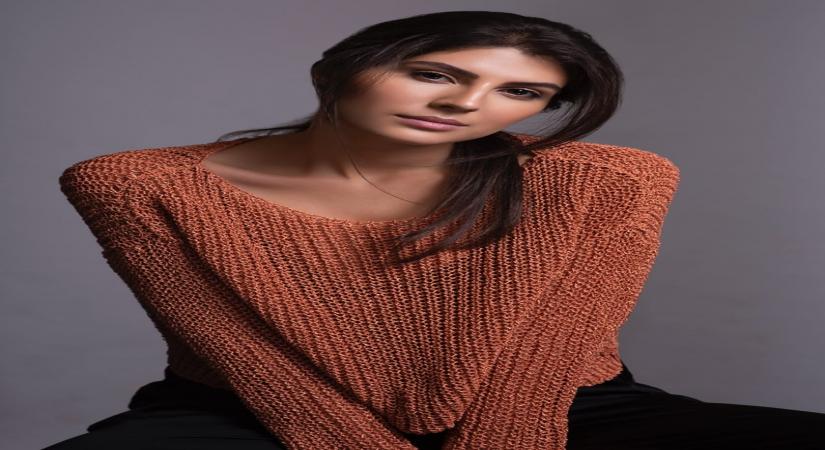 Elnaaz Norouzi.