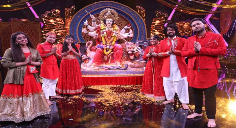 Alka Yagnik, Kumar Sanu, Udit Narayan to usher in Navratri on TV.