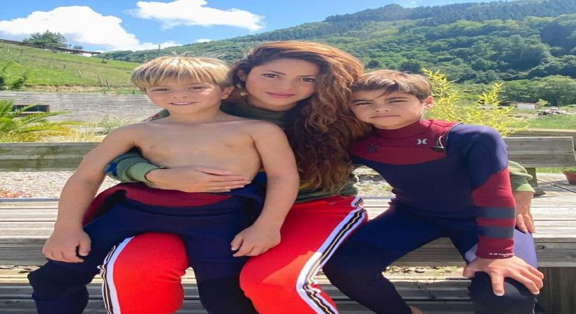 Shakira attacked by a pair of wild boars in Barcelona park.