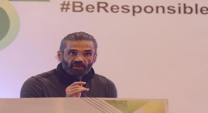 New Delhi : Bollywood Actor Suniel Shetty  during the spit Free India campaign in New Delhi on Sunday October 03, 2021.(Photo: Anupam Gautam/IANS)