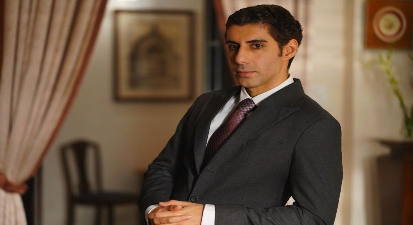 Jim sarbh.