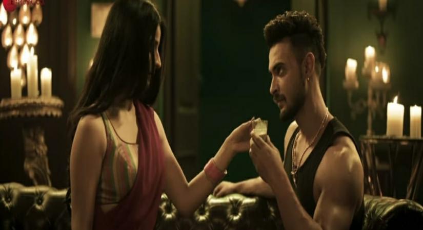 'Hone Laga' adds romantic touch to 'Antim' soundtrack.