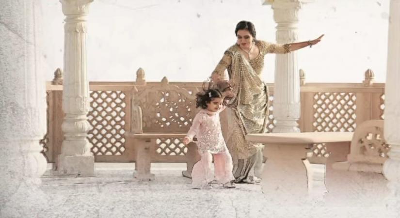 'Ye Galiyan Ye Chaubara' motion poster marks Padmini Kolhapure's birthday