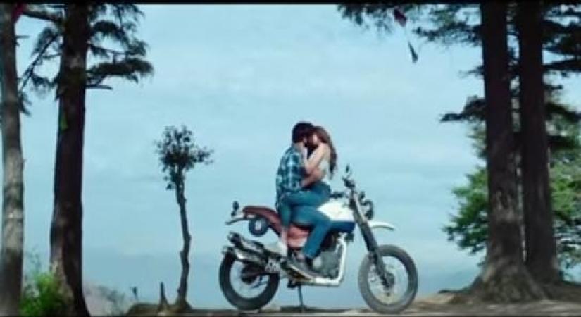 New song 'Tumse Bhi Zyada' from Ahan Shetty-starrer 'Tadap'