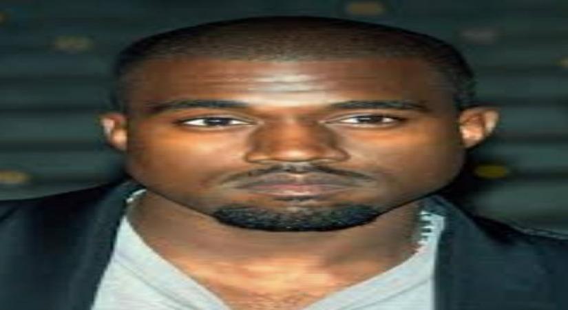 Kanye West publicly asks Drake to end feud
