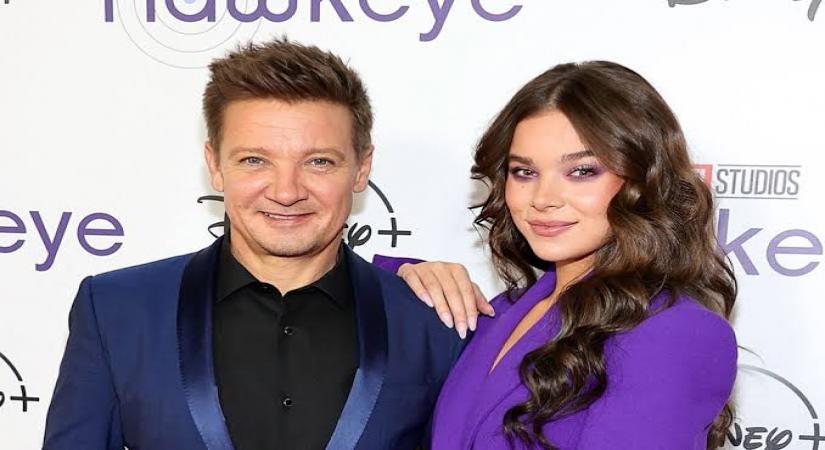 Jeremy Renner praising Hailee Steinfeld.