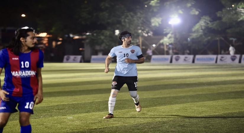 Ranbir, Shoojit, Leander pump up Maradona tribute match.