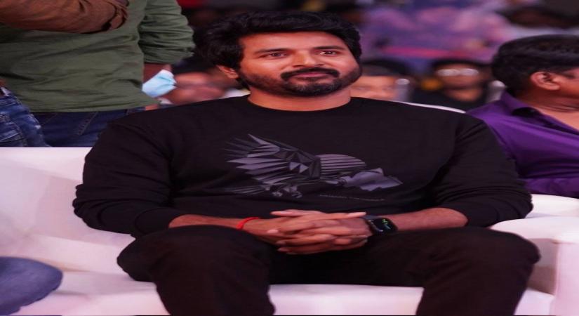 Sivakarthikeyan's silent gesture to anchor at film event wins hearts.