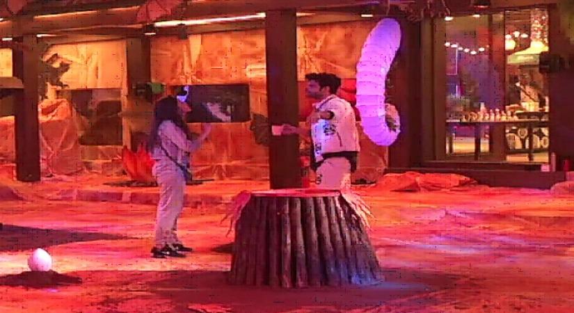 'Bigg Boss 15': Karan-Tejasswi spat gets nastier.