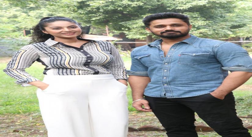 Sanam Shetty story on Oomai Sennaai