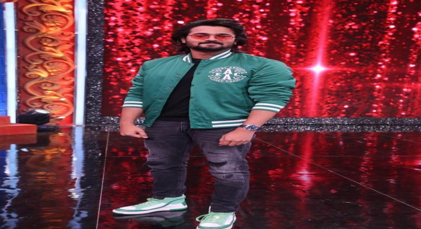 Bhuvan Bam's music video for 'Dhindora' title track features over 16 content creators