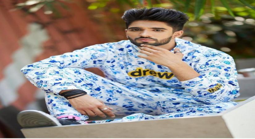 'Bigg Boss 15' a 'big bore', says 'Bigg Boss OTT' contestant Zeeshan Khan.