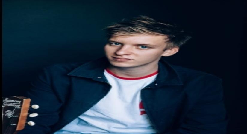 George Ezra.