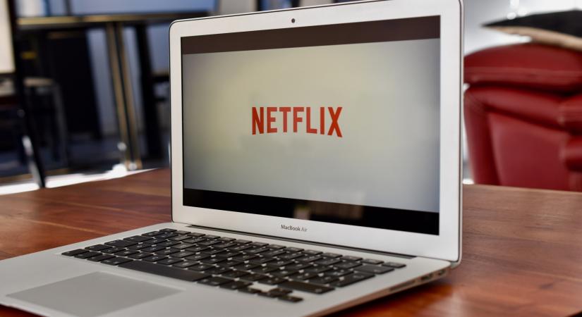 Netflix will be required to stream 20 state TV channels in Russia