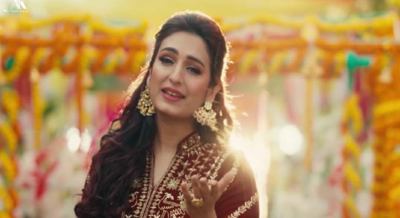 Akriti Kakar's 'Ki Kar Gaiyaan' is a song for wedding season