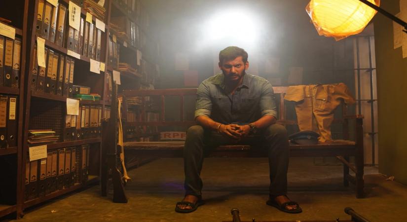 Vishal's Veerame Vaagai Soodum eyes Pongal release.