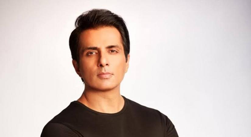 Sonu Sood rescues 19-year-old accident victim
