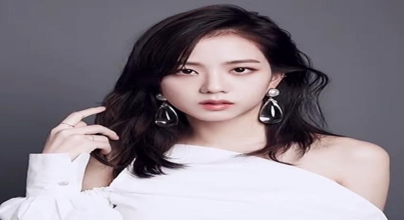 Jisoo.