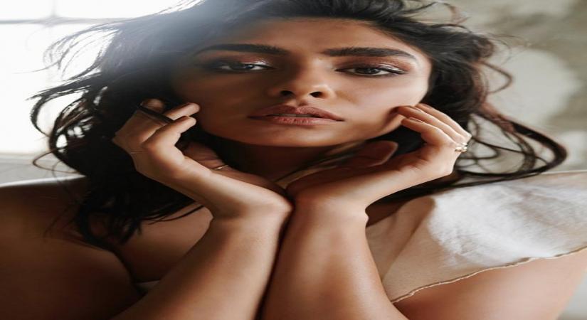 Mrunal Thkaur