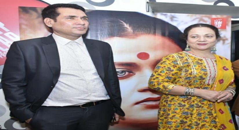 Mandakini to make her comeback with music video, son Rabbil Thakur to work alongside