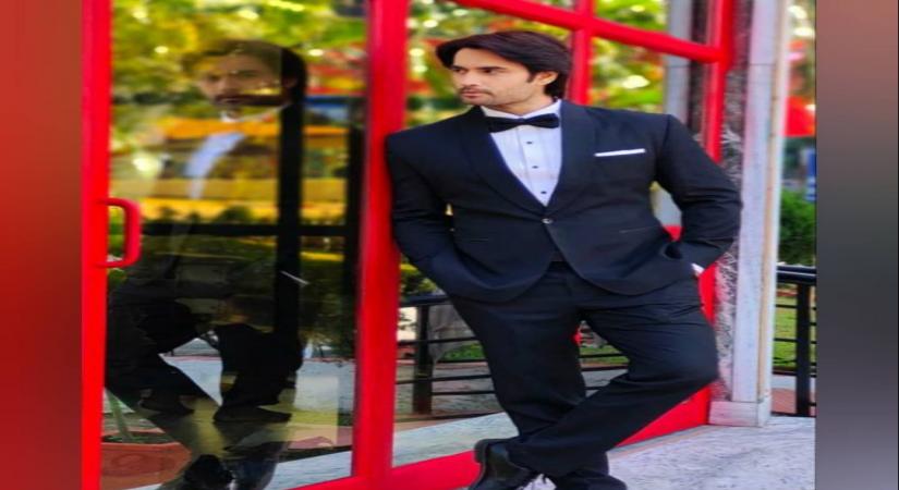 Vivian Dsena.
