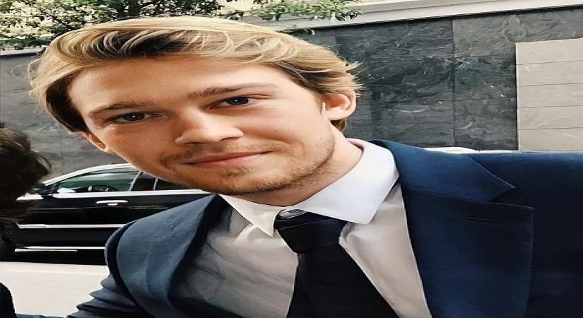 Joe Alwyn.