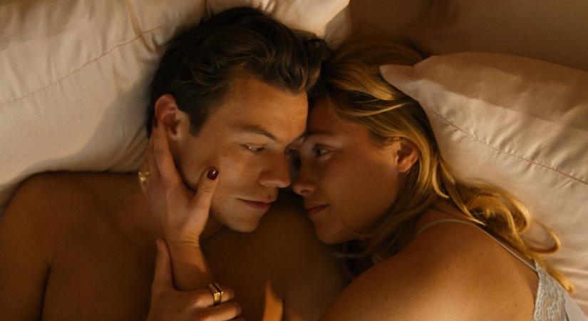 Harry Styles, Florence Pugh get hot, heavy in 'Don't Worry Darling' sneak peek.(photo:@wbpictures)