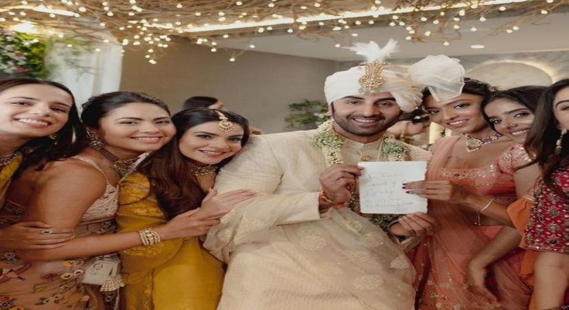 Ranbir-Alia wedding: New pic shows Ranbir pledging Rs. 12 lakhs to bridesmaids.