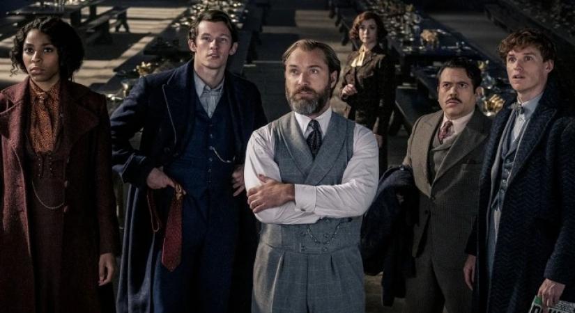 'Fantastic Beasts 3' removes gay dialogue for China release, studio says essence of the film is intact.