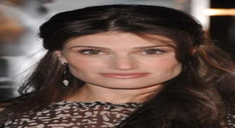 Idina Menzel wants to star in the 'Wicked' movie