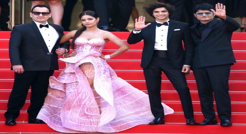 Team 'Safed' get clicked at Cannes 2022 red carpet