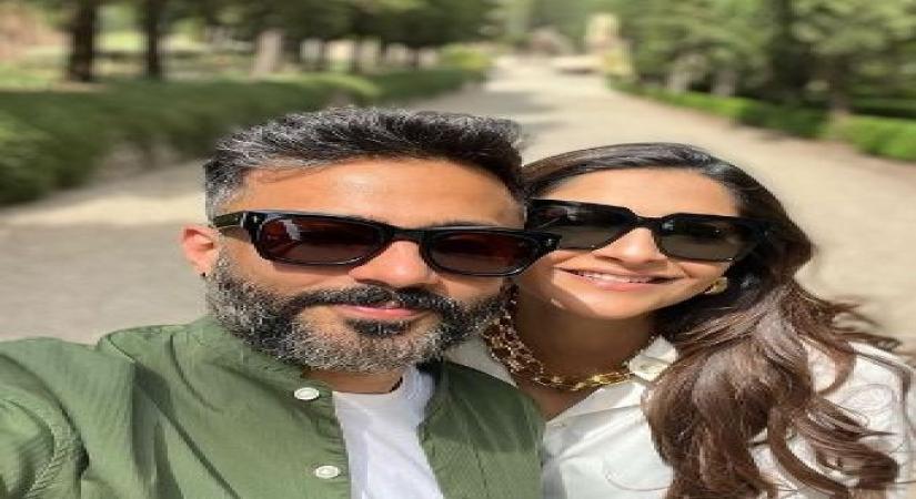 Anand Ahuja calls wife Sonam 'bestest pregers person ever'