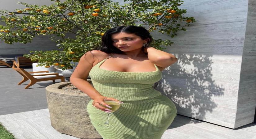 Kylie Jenner talks about experiencing 'tons' of pain 4 months after giving birth