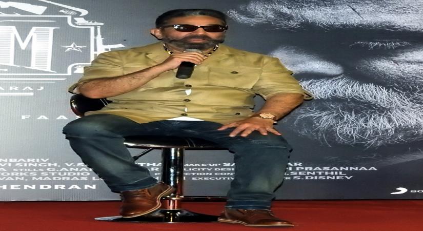 After gifting car to director, Kamal now gifts bikes to assistant directors of 'Vikram'