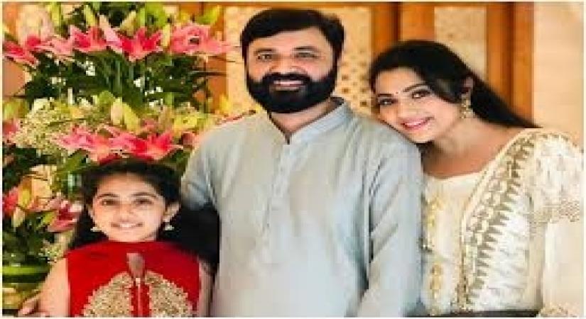 Actress Meena's husband Vidyasagar passes away.