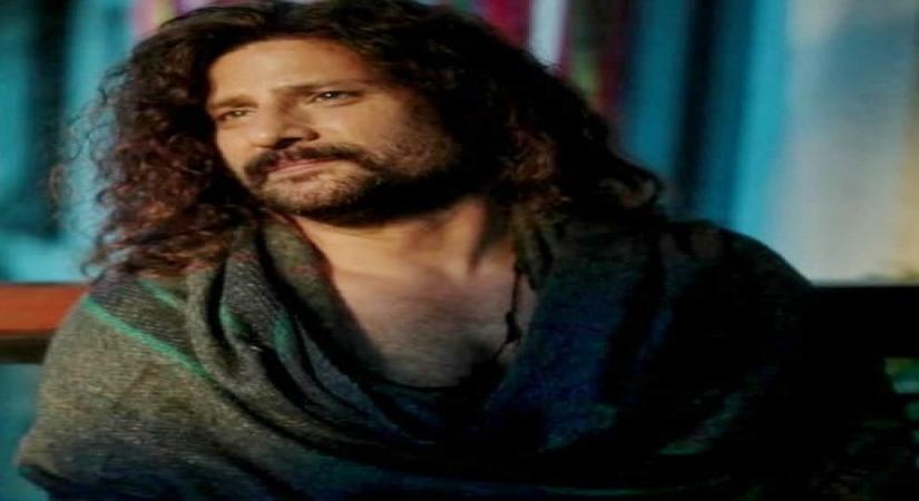 Actor Raj Arjun had to run nude on streets of Bhopal to save his life.